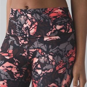 Lululemon Leggings High Times Pant (Full-On Luxtreme size 6 015-A